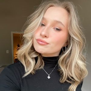 Meet your Posher, Athena